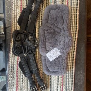 Stubben Equisoft Leather Dressage Girth with NWT Grey Sheepskin Pad